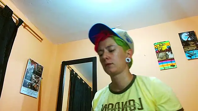 Snapshot of tomboyblue chatting on July 24, 2026, 7:59 am tomboyblue online show from July 24, 2026, 7:59 am