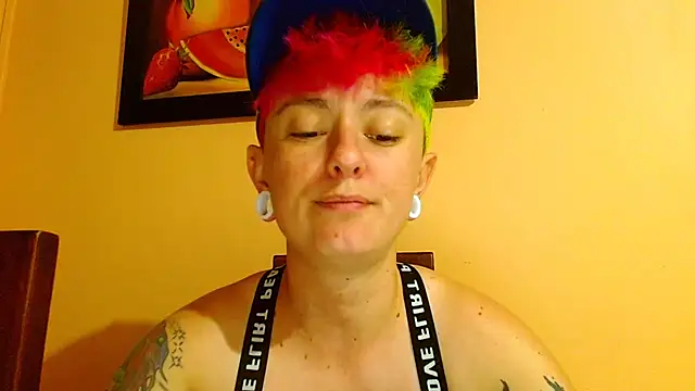 Snapshot of tomboyblue chatting on July 9, 2026, 2:23 am tomboyblue online show from July 9, 2026, 2:23 am