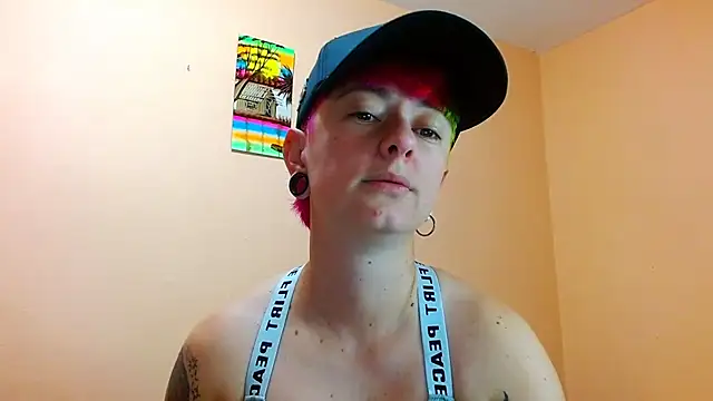 Snapshot of tomboyblue chatting on July 19, 2026, 10:45 am tomboyblue online show from July 19, 2026, 10:45 am