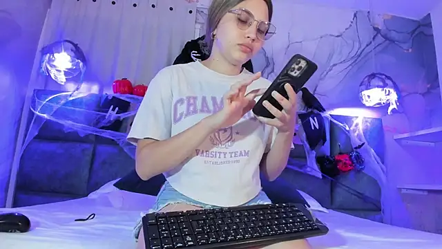 Snapshot of Ary1_ chatting on October 4, 2025, 3:19 am Ary1 online show from October 4, 2025, 3:19 am