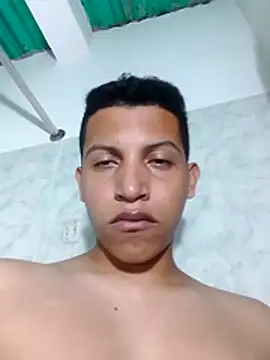 Fuenmayor40 online show from December 14, 2025, 6:52 am