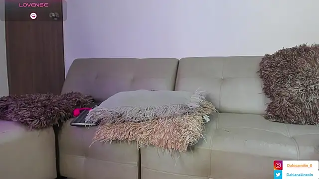 DahianaLincoln online show from November 24, 2025, 5:46 pm