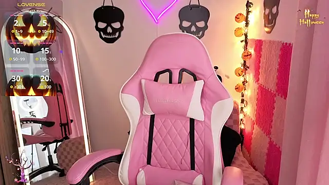 violet ch online show from October 25, 2025, 5:57 pm