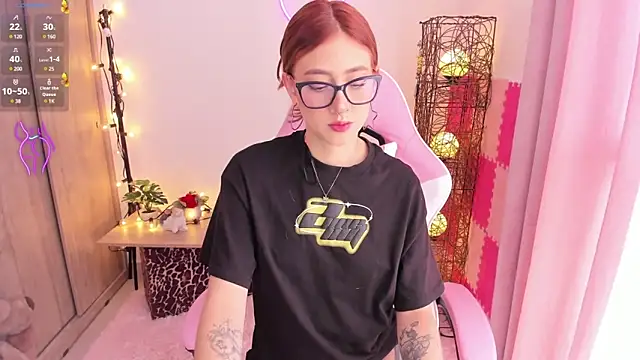 Snapshot of violet_ch chatting on February 20, 2025, 5:30 pm violet ch online show from February 20, 2025, 5:30 pm