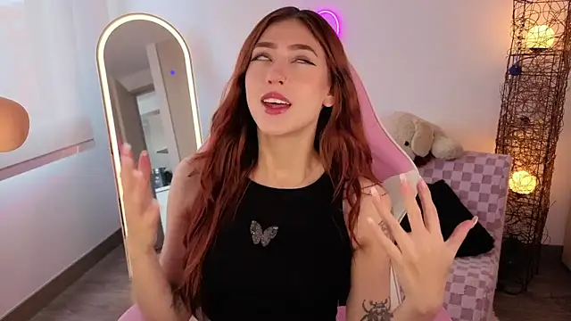 violet ch online show from November 26, 2025, 7:03 pm