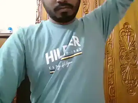 Snapshot of desiboyasif chatting on December 20, 2025, 4:32 pm desiboyasif online show from December 20, 2025, 4:32 pm