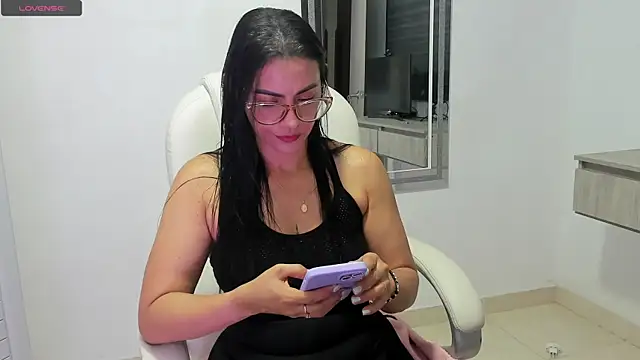 Snapshot of dahian_carter chatting on October 25, 2025, 1:01 pm dahian carter online show from October 25, 2025, 1:01 pm