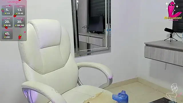 Snapshot of dahian_carter chatting on November 3, 2025, 11:19 pm dahian carter online show from November 3, 2025, 11:19 pm