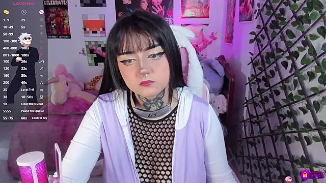 Snapshot of MaddyFooxx chatting on February 13, 2026, 3:12 pm MaddyFooxx online show from February 13, 2026, 3:12 pm