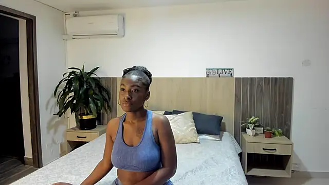 rebeca cortez  online show from January 16, 2026, 8:24 pm