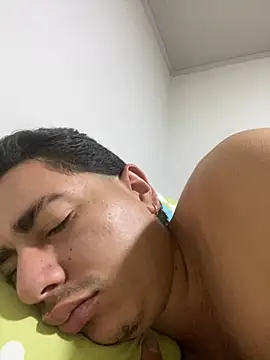 DanielGomez9 online show from March 9, 2025, 11:25 pm