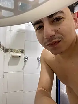 DanielGomez9 online show from February 21, 2025, 12:49 pm