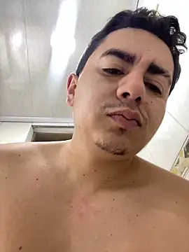 DanielGomez9 online show from March 10, 2025, 12:38 pm