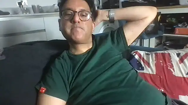 Robin007 online show from September 24, 2025, 3:02 am