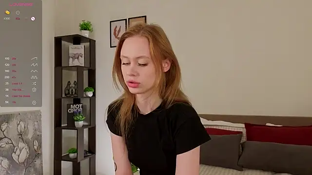 TaraSims online show from September 20, 2025, 11:32 pm