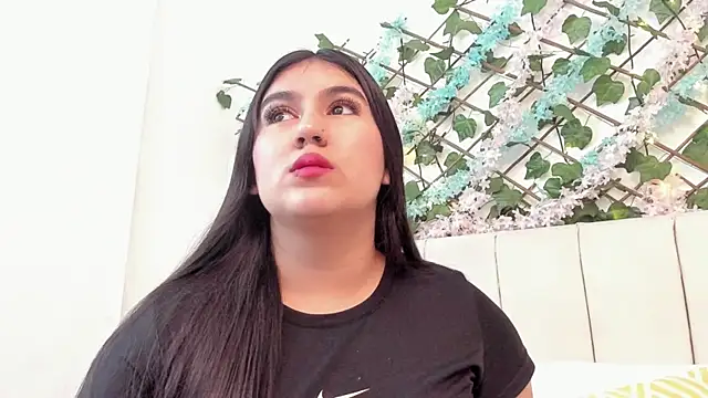 Snapshot of LexiiBloom chatting on September 20, 2025, 9:47 am LexiiBloom online show from September 20, 2025, 9:47 am