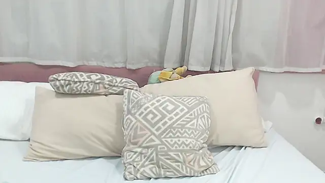 Snapshot of LexiiBloom chatting on March 5, 2025, 5:39 pm LexiiBloom online show from March 5, 2025, 5:39 pm