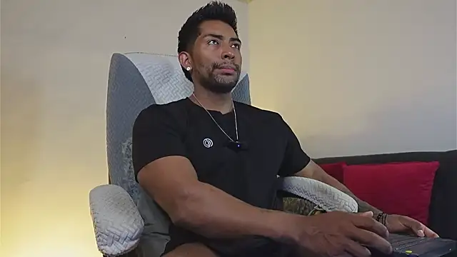 Snapshot of Couple_muscle1 chatting on July 21, 2026, 10:44 pm Couple muscle1 online show from July 21, 2026, 10:44 pm