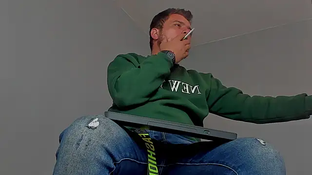 Snapshot of Master_Mark_Wayne chatting on November 3, 2025, 12:09 pm Master Mark Wayne online show from November 3, 2025, 12:09 pm