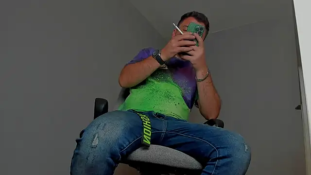 Snapshot of Master_Mark_Wayne chatting on November 5, 2025, 7:50 pm Master Mark Wayne online show from November 5, 2025, 7:50 pm