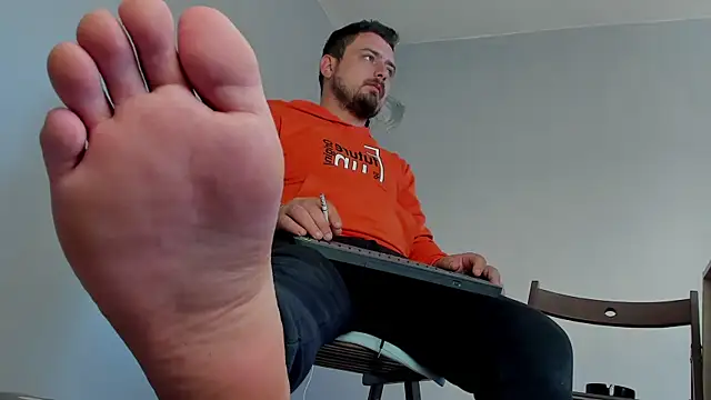 Snapshot of Master_Mark_Wayne chatting on October 19, 2025, 12:19 pm Master Mark Wayne online show from October 19, 2025, 12:19 pm