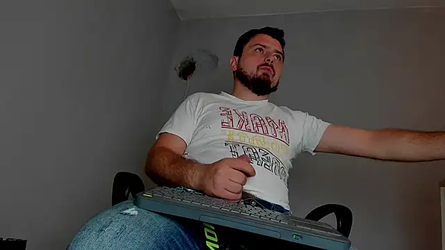 Snapshot of Master_Mark_Wayne chatting on November 14, 2025, 12:53 pm Master Mark Wayne online show from November 14, 2025, 12:53 pm