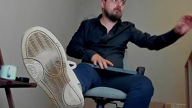 Snapshot of Master_Mark_Wayne chatting on November 21, 2025, 7:24 pm Master Mark Wayne online show from November 21, 2025, 7:24 pm