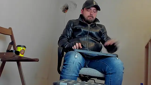 Snapshot of Master_Mark_Wayne chatting on November 19, 2025, 11:27 pm Master Mark Wayne online show from November 19, 2025, 11:27 pm