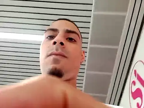 Snapshot of bonehur chatting on February 12, 2026, 10:20 pm bonehur online show from February 12, 2026, 10:20 pm