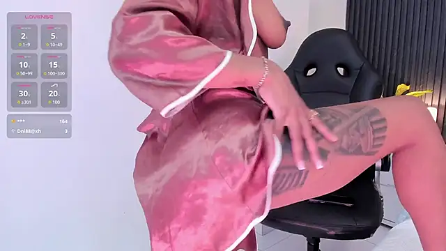 Madiee Rhea online show from February 7, 2026, 7:38 am