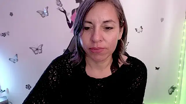 Snapshot of Lady_breaks_hearts chatting on May 4, 2026, 2:09 pm Lady breaks hearts online show from May 4, 2026, 2:09 pm