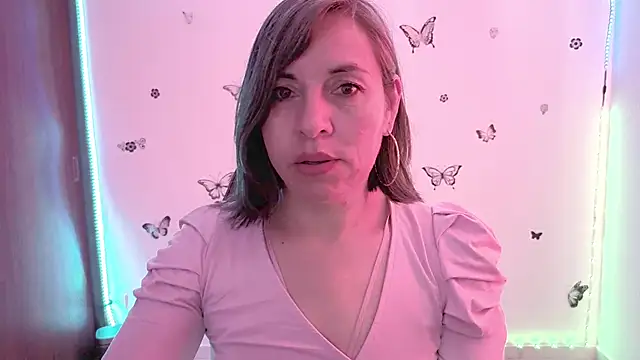 Snapshot of Lady_breaks_hearts chatting on February 25, 2026, 1:33 pm Lady breaks hearts online show from February 25, 2026, 1:33 pm