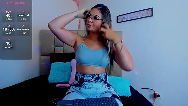 Snapshot of celeste_anderson chatting on February 19, 2025, 7:59 pm celeste anderson online show from February 19, 2025, 7:59 pm