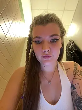 Holy Tereza online show from November 18, 2025, 3:48 pm