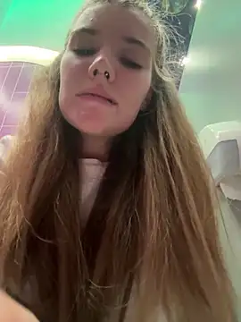 Snapshot of Holy_Tereza chatting on February 25, 2025, 6:23 pm Holy Tereza online show from February 25, 2025, 6:23 pm