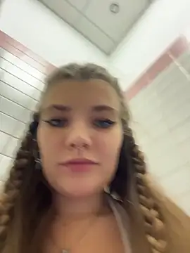 Holy Tereza online show from November 1, 2025, 3:39 pm