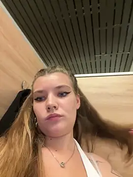 Snapshot of Holy_Tereza chatting on September 27, 2025, 3:40 pm Holy Tereza online show from September 27, 2025, 3:40 pm