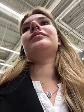 Snapshot of Holy_Tereza chatting on March 18, 2025, 3:22 pm Holy Tereza online show from March 18, 2025, 3:22 pm