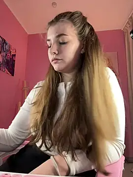 Snapshot of Holy_Tereza chatting on January 15, 2025, 9:56 am Holy Tereza online show from January 15, 2025, 9:56 am