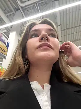 Snapshot of Holy_Tereza chatting on March 4, 2025, 3:26 pm Holy Tereza online show from March 4, 2025, 3:26 pm