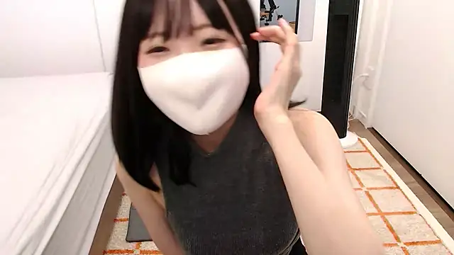  mi tsu ki  online show from September 13, 2025, 7:03 pm