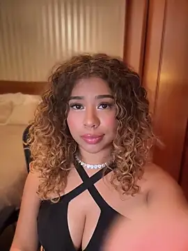 Snapshot of LEONCITA_ chatting on May 16, 2026, 7:13 pm LEONCITA online show from May 16, 2026, 7:13 pm