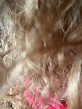 Snapshot of LEONCITA_ chatting on February 21, 2025, 10:37 pm LEONCITA online show from February 21, 2025, 10:37 pm