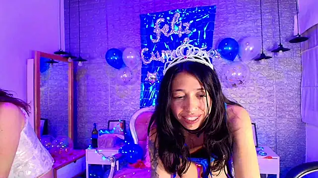 Snapshot of REDHOTTER_ chatting on March 15, 2025, 9:16 pm REDHOTTER online show from March 15, 2025, 9:16 pm