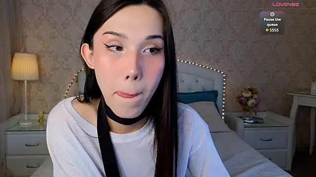 Snapshot of Kaia_Sunshine_Mia chatting on October 26, 2025, 10:15 am Kaia Sunshine Mia online show from October 26, 2025, 10:15 am