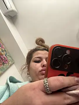 AllysonK online show from April 8, 2026, 11:22 am