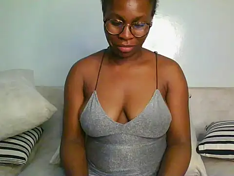 lisaa544 online show from February 27, 2026, 4:23 am