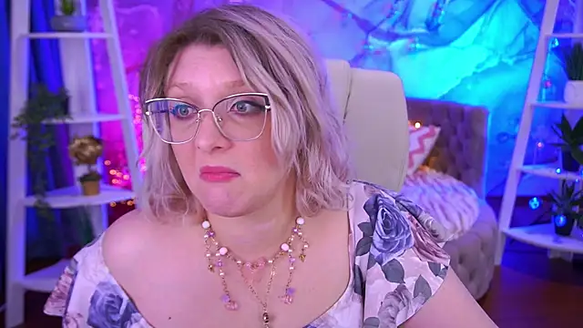 Snapshot of CoolTatis chatting on January 14, 2026, 7:01 am CoolTatis online show from January 14, 2026, 7:01 am