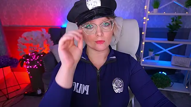 Snapshot of CoolTatis chatting on February 23, 2026, 7:42 am CoolTatis online show from February 23, 2026, 7:42 am