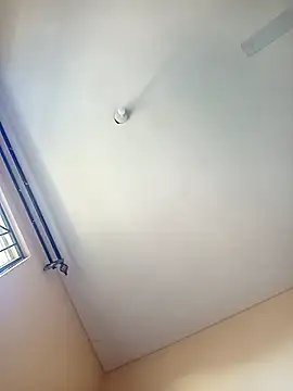 zainabsmile online show from April 1, 2026, 1:41 pm